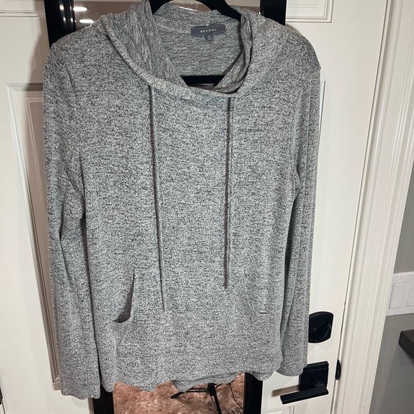 Be cool hoodie, shirt size medium - Picture 1 of 7